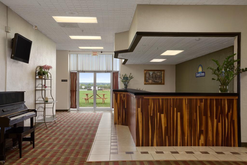 Days Inn Chillicothe Buitenkant foto